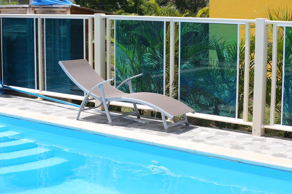 Les Palmes Du Moulin Villa Saint-Louis Buitenkant foto